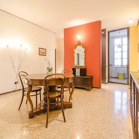 Piazza Maggiore Apartment *